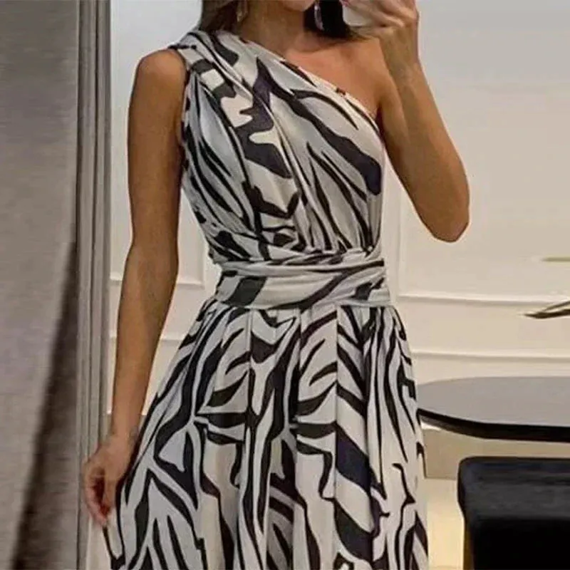 Finja - Robe à la mode avec impression
